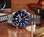 Seiko sportna moska ura