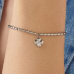 zenska-zapestnica-srebrna-nerjavece-jeklo-brosway-bhkb208-obesek-stiriperesna-detelja-zenski-nakit-cirkoni-chakra-modna