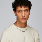 Moška verižica Brosway BTD014 prikaz okoli vratu