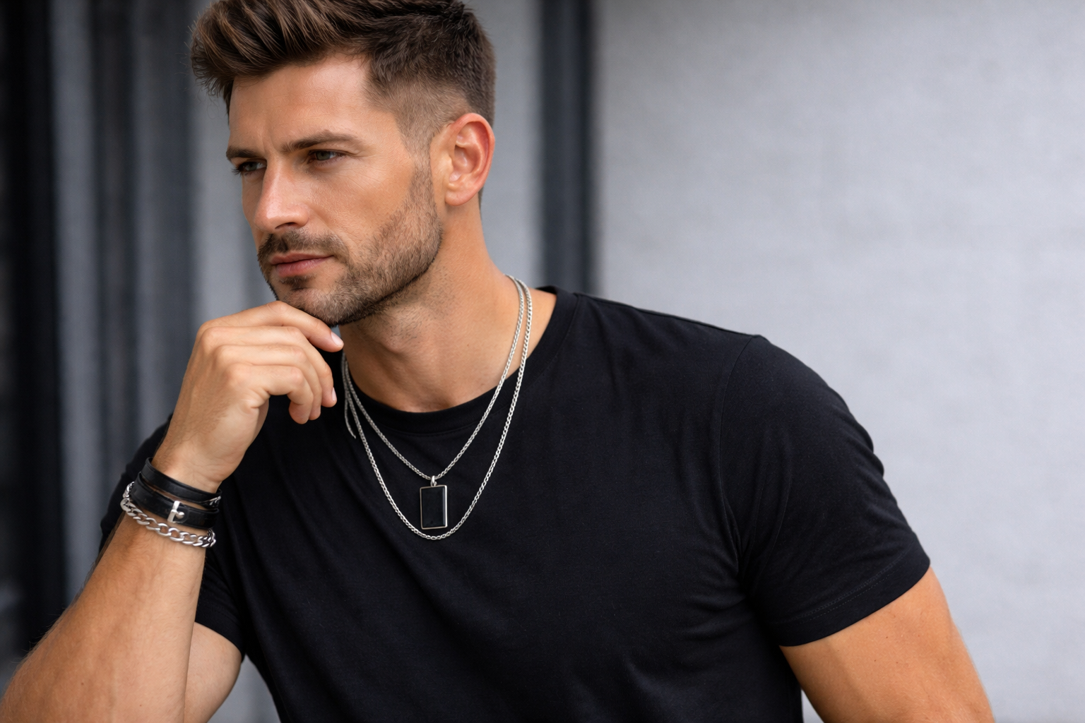 moški nakit verižice in zapestnice minimalističen stil