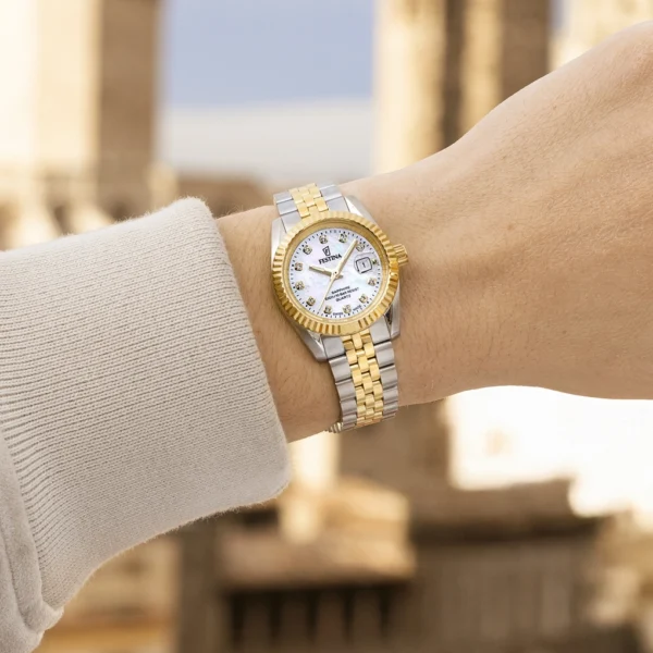 Ročna ura Festina F20088-1 prikaz na zapestju